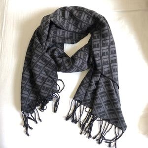 100% Cashmere Scarf